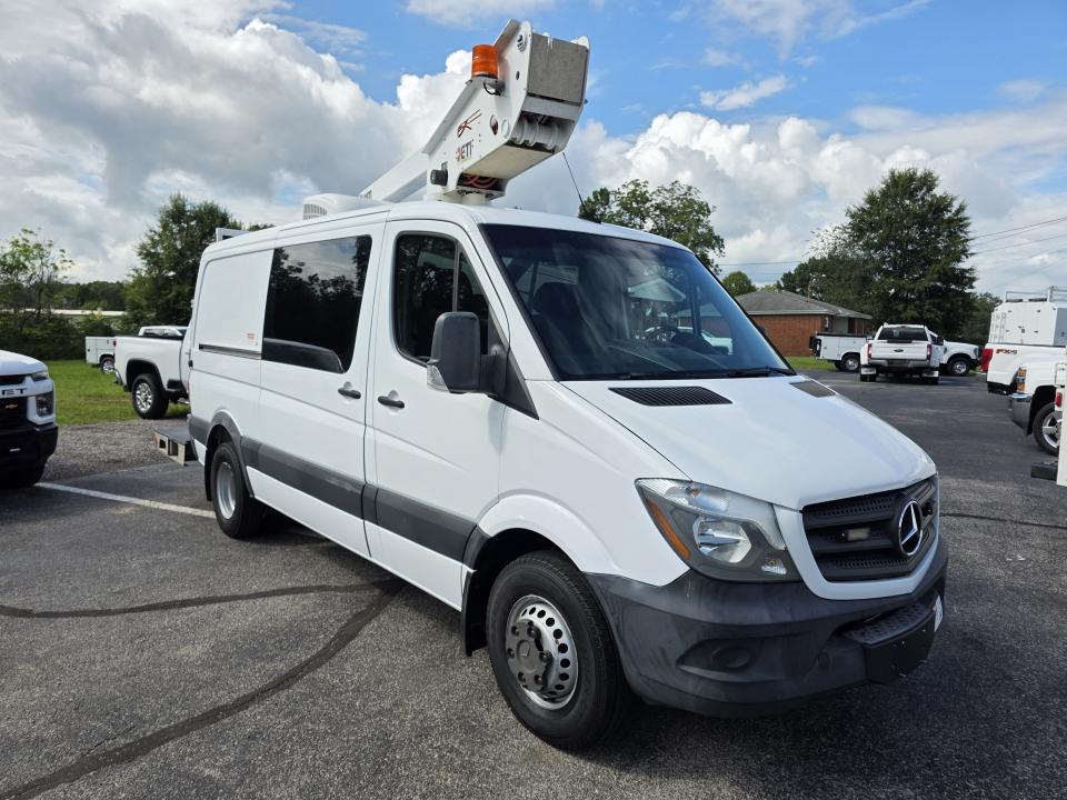 mercedes-benz sprinter cargo van 2018 WD3PF3CC5JP612315 image mercedes-benz sprinter cargo van 2018 WD3PF3CC5JP612315 image